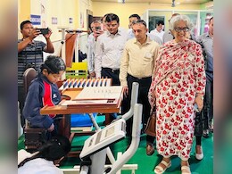 नक्सल इलाके में पहुंचे रक्षा मंत्रालय के अफसर, दिखा ऐसा नजारा कि ...
