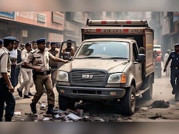 MP News: ट्रक ने बीजेपी अघ्यक्ष की गाड़ी को मारी टक्कर, भागने की फिराक में ड्राइवर ने किया ये काम, पांच FIR दर्ज MP News: ट्रक ने बीजेपी अघ्यक्ष की गाड़ी को मारी टक्कर, भागने की फिराक में ड्राइवर ने किया ये काम, पांच FIR दर्ज