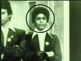 यह लड़का है सबसे रोमांटिक हीरो और हजारों करोड़ का मालिक, कहलाता है सिनेमा का बादशाह, आपने पहचाना ? यह लड़का है सबसे रोमांटिक हीरो और हजारों करोड़ का मालिक, कहलाता है सिनेमा का बादशाह, आपने पहचाना ?