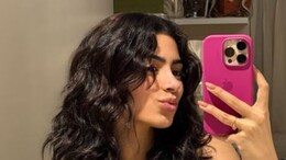 Khushi Kapoor To Big Sister Janhvi: "I Wore Your Shorts, Will Keep Them Back"