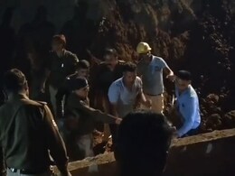 Singrauli Accident: सिंगरौली में नाली निर्माण करते समय बड़ा हादसा, मिट्टी धंसने से 2 मजदूर दबे, एक की मौत