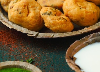 9 Easy and Delicious South Indian Snacks for Evening Tea