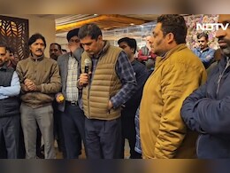 ग्रेटर कैलाश सीट से मिली हार तो समर्थकों के सामने रो पड़े सौरभ भारद्वाज, फिर क्या हुआ देखें वीडियो  ग्रेटर कैलाश सीट से मिली हार तो समर्थकों के सामने रो पड़े सौरभ भारद्वाज, फिर क्या हुआ देखें वीडियो