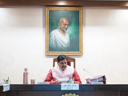 MP Cabinet Meeting: जापान दौरे के बाद सीएम यादव ने की कैबिनेट की बैठक, सेमीकंडक्टर पॉलिसी को मिली स्वीकृति MP Cabinet Meeting: जापान दौरे के बाद सीएम यादव ने की कैबिनेट की बैठक, सेमीकंडक्टर पॉलिसी को मिली स्वीकृति