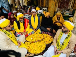 जहां इबादतें नहीं देखती मजहब... पढ़ें आखिर क्यों अमन, मोहब्बत और गंगा जमुनी तहजीब का संगम है ये निजामुद्दीन दरगाह जहां इबादतें नहीं देखती मजहब... पढ़ें आखिर क्यों अमन, मोहब्बत और गंगा जमुनी तहजीब का संगम है ये निजामुद्दीन दरगाह