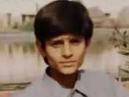 Jaideep Ahlawat: फ्लावर्स के साथ स्टाइल में फोटो खिंचवा रहा ये लड़का अब बन चुका है फायर, बॉलीवुड ही नहीं OTT पर भी चलता है सिक्का Jaideep Ahlawat: फ्लावर्स के साथ स्टाइल में फोटो खिंचवा रहा ये लड़का अब बन चुका है फायर, बॉलीवुड ही नहीं OTT पर भी चलता है सिक्का