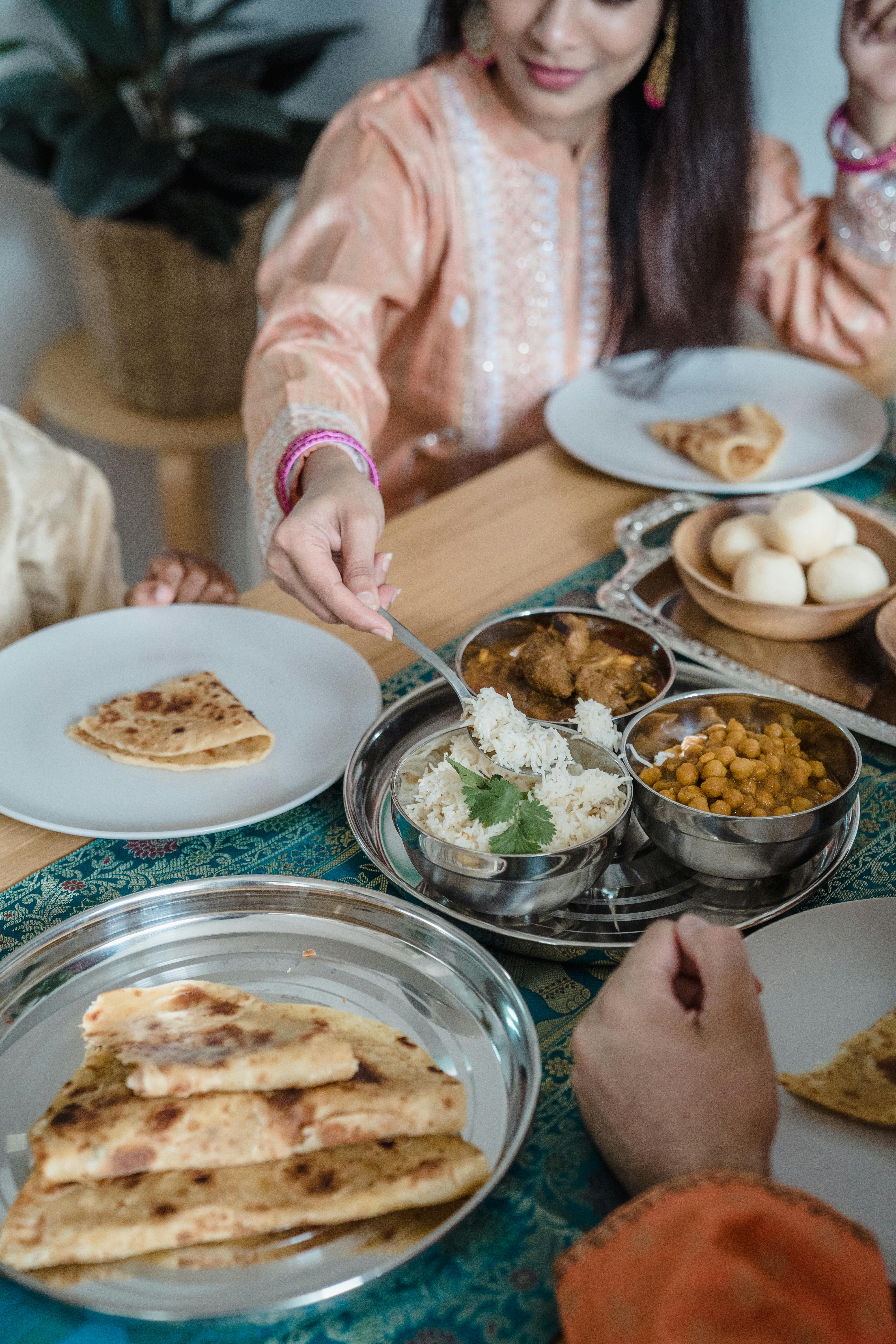 Regularly eating late may increase the risk of developing health conditions