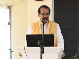 केरल के मंत्री के 'फंड' वाले बयान पर क्यों मचा है इतना घमासान, पढ़िए क्या है पीछे की पूरी कहानी  केरल के मंत्री के 'फंड' वाले बयान पर क्यों मचा है इतना घमासान, पढ़िए क्या है पीछे की पूरी कहानी