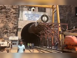 तेलंगाना सुरंग हादसा: चार लोगों का पता लगाया गया, बचने की उम्मीद अभी भी बाकी तेलंगाना सुरंग हादसा: चार लोगों का पता लगाया गया, बचने की उम्मीद अभी भी बाकी
