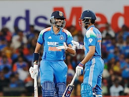 IND vs ENG 2nd ODI: भारत ने 4 विकेट से इंग्लैंड को हराकर जीती सीरीज, हिटमैन के बल्ले से 16 महीने बाद आया शतक IND vs ENG 2nd ODI: भारत ने 4 विकेट से इंग्लैंड को हराकर जीती सीरीज, हिटमैन के बल्ले से 16 महीने बाद आया शतक