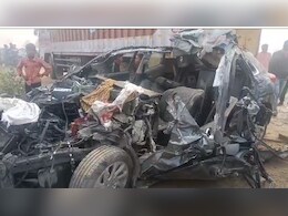 बिहार: भोजपुर में भीषण सड़क हादसे में 6 लोगों की मौत, कार के उड़े परखच्चे बिहार: भोजपुर में भीषण सड़क हादसे में 6 लोगों की मौत, कार के उड़े परखच्चे
