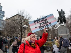 US Bans Transgenders From Joining Military, Stops Sex Change Procedures