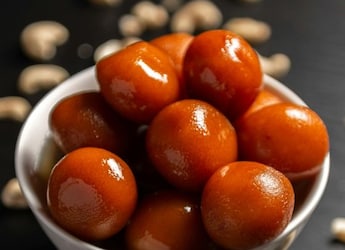 Ramadan To Rakhi: 5 Indian Sweets That Define Every Festival Ramadan To Rakhi: 5 Indian Sweets That Define Every Festival