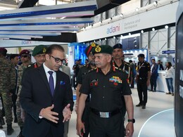 एयरो इंडिया 2025: अदाणी डिफेंस एंड एयरोस्पेस के हथियारों को देखने पहुंचे आर्मी और नेवी चीफ एयरो इंडिया 2025: अदाणी डिफेंस एंड एयरोस्पेस के हथियारों को देखने पहुंचे आर्मी और नेवी चीफ