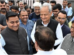Explainer: राजस्थान विधानसभा में गतिरोध टूटा, पर्दे के पीछे अशोक गहलोत की रही अहम भूमिका Explainer: राजस्थान विधानसभा में गतिरोध टूटा, पर्दे के पीछे अशोक गहलोत की रही अहम भूमिका