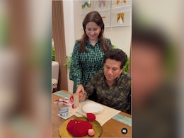 Watch: Sachin Tendulkar Smashes Valentine's Day Cake With Wife Anjali