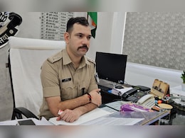 अवैध शराब माफियाओं पर रतलाम एसपी का तगड़ा प्रहार, 1300 से ज्यादा आरोपियों पर एक्शन अवैध शराब माफियाओं पर रतलाम एसपी का तगड़ा प्रहार, 1300 से ज्यादा आरोपियों पर एक्शन