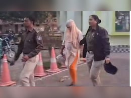 प्रेमी के साथ रहना चाहती थी पत्नी, आड़े आ रहा था पति; कत्ल करने के लिए उठाया खौफनाक कदम प्रेमी के साथ रहना चाहती थी पत्नी, आड़े आ रहा था पति; कत्ल करने के लिए उठाया खौफनाक कदम
