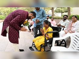 Jeet Adani : सामाजिक बांधिलकी जपत मनं जिंकली, जीत अदाणी यांनी केला 'मंगल सेवा' चा संकल्प Jeet Adani : सामाजिक बांधिलकी जपत मनं जिंकली, जीत अदाणी यांनी केला 'मंगल सेवा' चा संकल्प