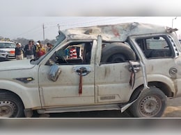 महाकुंभ से लौट रहे नेपाल के 5 तीर्थयात्रियों की मौत, स्टंट कर रही बाइक को बचाने के चलते हुआ हादसा