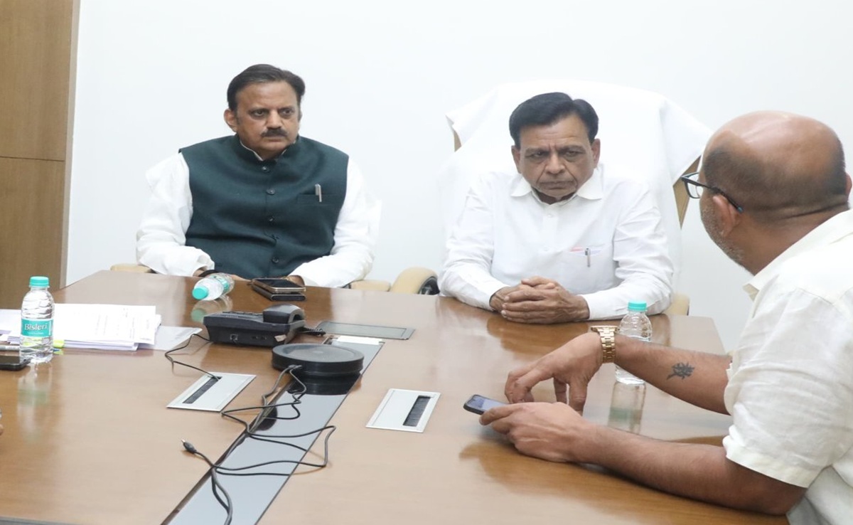 NHM Contract Policy: नई संविदा नीति से 32 हजार से अधिक कर्मचारियों को होगा फायदा, जानिए क्या हैं प्रावधान?