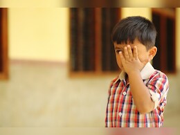 "पहले तुम दारू पीना छोड़ो, जब जाएंगे स्कूल"... बच्चे ने रोते-रोते पिता से कुछ ऐसा कहा, हो गया Viral