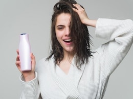 Hair Fall कम कर सकता है सही शैंपू, जानें आपके बालों के लिए कौन-सा शैंपू है बेस्ट Hair Fall कम कर सकता है सही शैंपू, जानें आपके बालों के लिए कौन-सा शैंपू है बेस्ट
