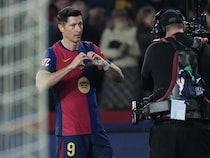 Robert Lewandowski Lifts Barcelona Past Rayo Vallecano And Into La Liga Lead