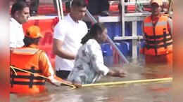 Maha Kumbh 2025: राष्ट्रपति द्रौपदी मुर्मू पहुंचीं महाकुंभ, संगम में लगाई डुबकी&nbsp;