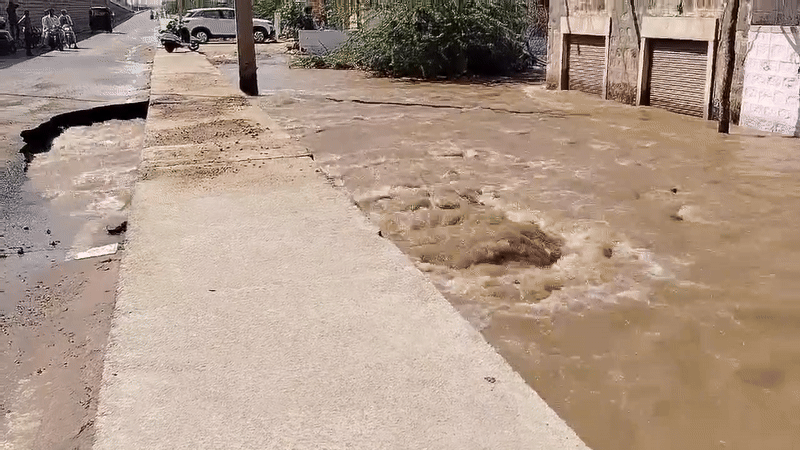 Rajasthan: रेगिस्तान में अचानक पानी आ जाने से बाढ़ जैसी स्थिति, करीब 50 से ज्यादा घर जलमग्न