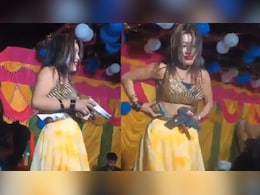 3 देसी कट्टों के साथ भोजपुरी गाने पर महिला डांसर का वीडियो हो रहा है वायरल, देखें Video 3 देसी कट्टों के साथ भोजपुरी गाने पर महिला डांसर का वीडियो हो रहा है वायरल, देखें Video