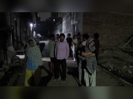 Earthquake in Delhi : विचित्र आवाजाने दिल्लीवासी घाबरले, भूकंपाचे गूढ अधिक गडद झाले Earthquake in Delhi : विचित्र आवाजाने दिल्लीवासी घाबरले, भूकंपाचे गूढ अधिक गडद झाले