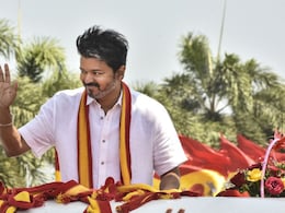 Tamil Nadu : भाषेच्या वादात अभिनेता Vijay ची एन्ट्री,  अण्णामलाईंनी सांगितला सुपरस्टारचा इतिहास! Tamil Nadu : भाषेच्या वादात अभिनेता Vijay ची एन्ट्री,  अण्णामलाईंनी सांगितला सुपरस्टारचा इतिहास!