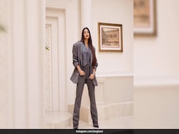 Pooja Hegde Serves A Business Chic Fashion Moment In Grey Three-Piece Suit Pooja Hegde Serves A Business Chic Fashion Moment In Grey Three-Piece Suit
