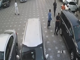 महाराष्ट्र :  नासिक में कार के नीचे कुचलने से 5 साल के बच्चे की मौत महाराष्ट्र :  नासिक में कार के नीचे कुचलने से 5 साल के बच्चे की मौत