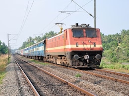 Indian Railways: चलती ट्रेन से 65 लाख की हीरे की ज्वेलरी ले उड़े थे चोर, पुलिस ने आरोपी से ऐसे बरामद की ज्वेलरी