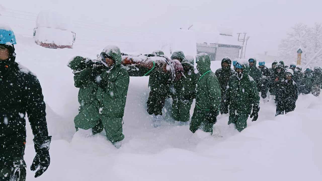 25 Workers Trapped After Massive Avalanche Near Badrinath, 10 Rescued