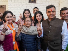 Parvesh Verma : प्रवेश वर्मांनी लग्नापूर्वी पत्नीसमोर ठेवली होती अजब अट, पूर्ण न झाल्याची आजही खंत Parvesh Verma : प्रवेश वर्मांनी लग्नापूर्वी पत्नीसमोर ठेवली होती अजब अट, पूर्ण न झाल्याची आजही खंत