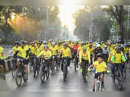 फिट इंडिया मूवमेंट: मुंबई की सड़कों पर मनसुख मांडविया ने चलाई साइकिल, बोले स्वस्थ समाज से ही समृद्ध राष्ट्र का निर्माण फिट इंडिया मूवमेंट: मुंबई की सड़कों पर मनसुख मांडविया ने चलाई साइकिल, बोले स्वस्थ समाज से ही समृद्ध राष्ट्र का निर्माण