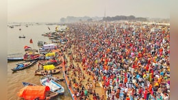 Kumbh Mela : कुंभमेळ्याला गेलेल्या भाविकांची फसवणूक, सांगितलं एक केलं भलतचं, मंत्र्यांच्या कार्यक्रमात राडा