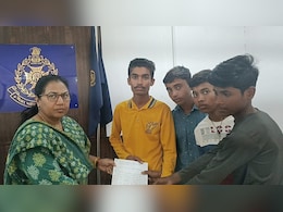 बिना मान्यता प्राप्त स्कूल ने 10वीं में दाखिला लेकर छात्रों से वसूली फीस, अब बोर्ड परीक्षा से रह गए वंचित बिना मान्यता प्राप्त स्कूल ने 10वीं में दाखिला लेकर छात्रों से वसूली फीस, अब बोर्ड परीक्षा से रह गए वंचित