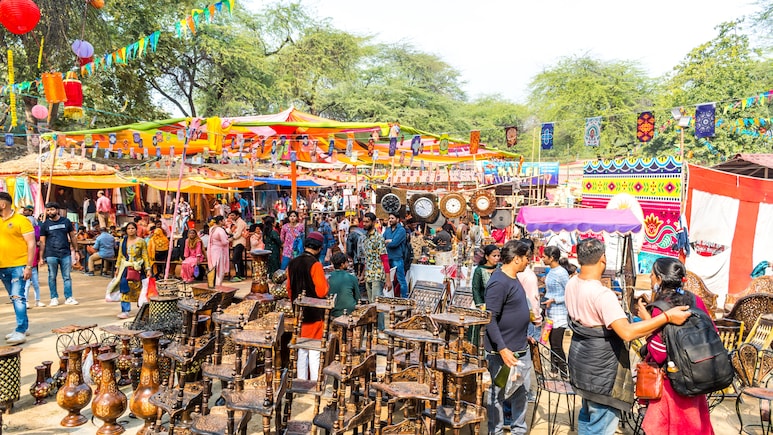 Surajkund Mela: ₹500 के अंदर कैसे घूमें पूरा सूरजकुंड मेला? बजट टिप्स और टिकट डिस्काउंट की जानकारी