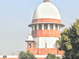 सुप्रीम कोर्ट ने कहा, पिता ही है बच्चे का प्राकृतिक अभिभावक, दूसरी शादी से कम नहीं होता अधिकार सुप्रीम कोर्ट ने कहा, पिता ही है बच्चे का प्राकृतिक अभिभावक, दूसरी शादी से कम नहीं होता अधिकार