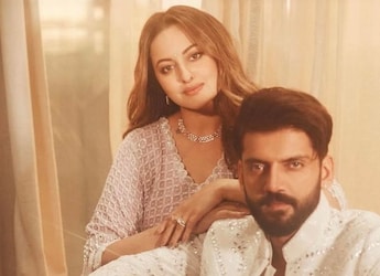 Sonakshi Sinha Gets Teased By Zaheer Iqbal While On A Diet. Video Is Too Relatable Sonakshi Sinha Gets Teased By Zaheer Iqbal While On A Diet. Video Is Too Relatable