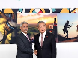 विदेश मंत्री जयशंकर ने की चीन के विदेश मंत्री वांग से मुलाकात विदेश मंत्री जयशंकर ने की चीन के विदेश मंत्री वांग से मुलाकात