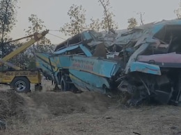 Accident News : नाशिकमध्ये खासगी बस दरीत कोसळली; 5 जणांचा मृत्यू, 15 जखमी