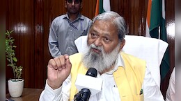 BJP ने हरियाणा के CM पर निशाना साधने पर अनिल विज को &lsquo;कारण बताओ&rsquo; नोटिस किया जारी