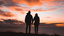 Relationship Tips: शादी के लिए हां करने से पहले  जानें आप और आपका पार्टनर एक दूसरे के लिए  कितने हैं परफेक्ट