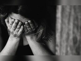 Crime&nbsp;: पेट पालने के लिए कपड़ा दुकान में करती थी काम, मालिक के बेटे ने बार-बार किया दुष्कर्म