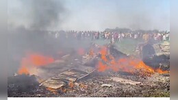 Mirage 2000 Fighter Jet Crash: पायलट की सूझबूझ से बच गई ग्रामीणों की जान और सम्पत्ति, हो सकता था भारी नुकसान